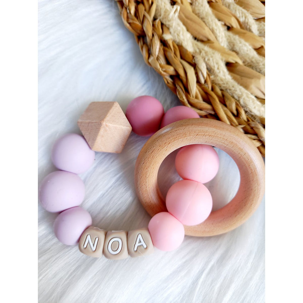 Bijtring met naam Noa