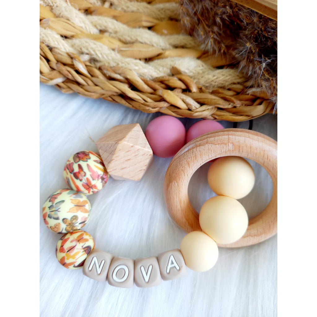 Bijtring met naam Nova