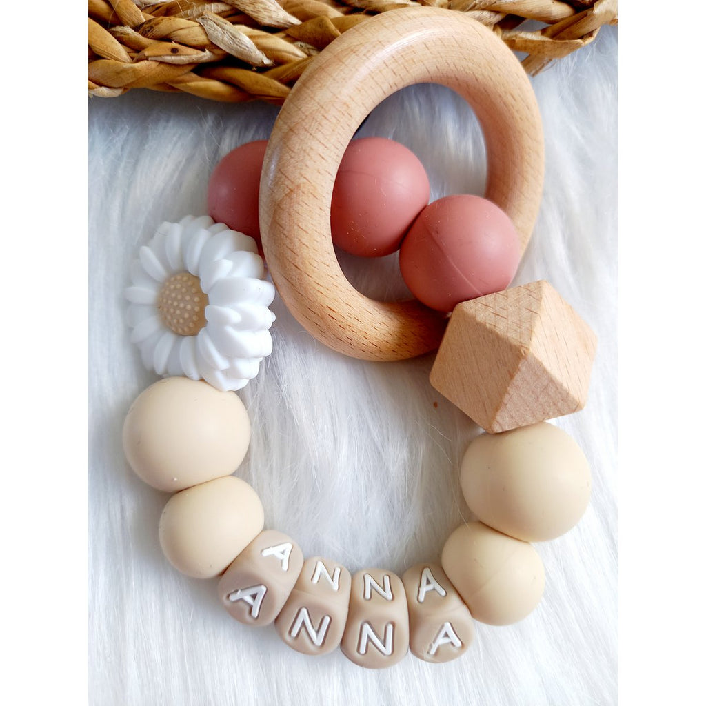 Bijtring met naam Daisy powderblush